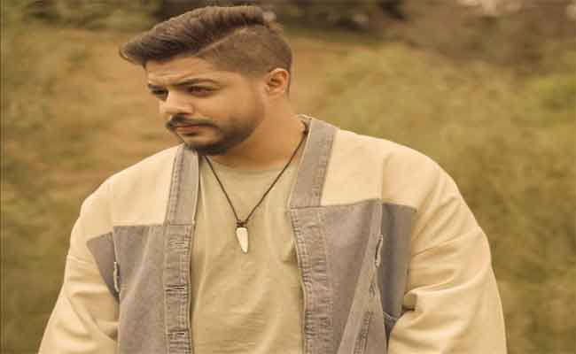 ايهاب أمير يغني” ça y est  “من قلب الجديدة…