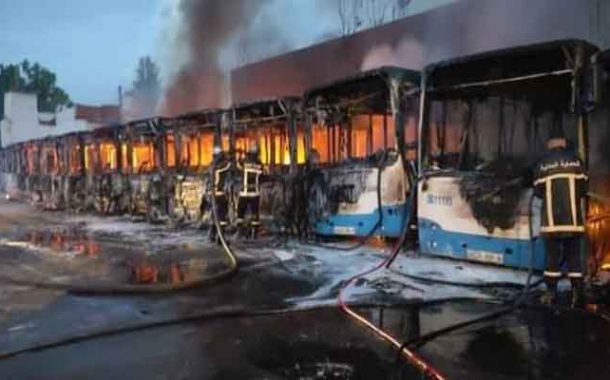 اتلاف 16 حافلة على إثر حريق شب في مرآب لشركة 