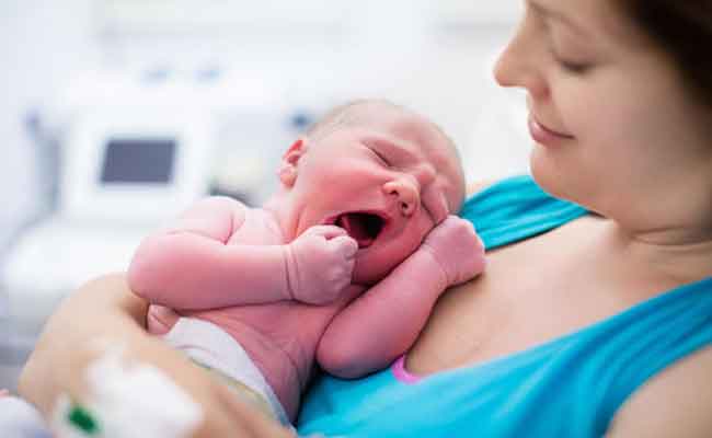 ما هي اهم الأسباب التي تدفعكِ نحو الولادة المبكرة؟