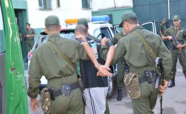 تفكيك شبكة إجرامية تحترف سرقة المنازل بالتهديد بالسلاح الابيض بالمدية