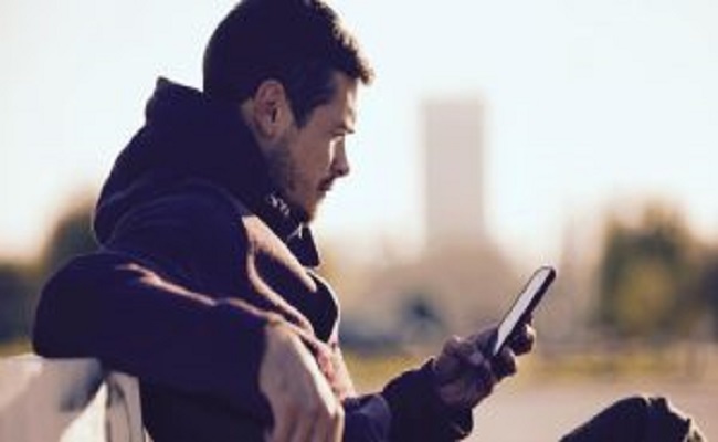بمساعدة تطبيق جوجل دراسة توضح تأثير الهواتف الذكية في الصحة النفسية والعقلية...