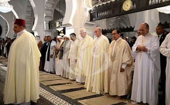 بن عبد الرحمان يؤدي صلاة عيد الاضحى المبارك بالجامع الكبير بالعاصمة