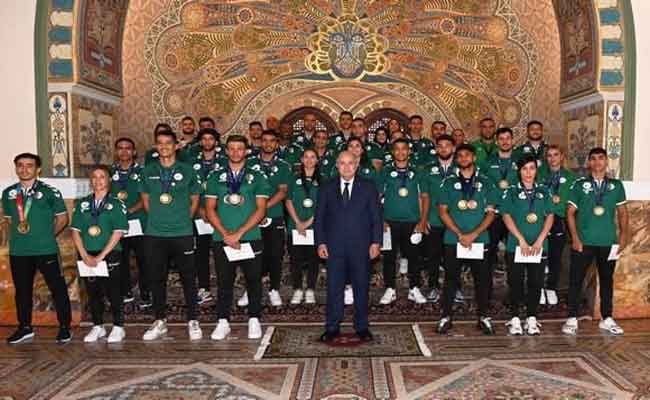 إشراف تبون على حفل تكريم الرياضيين الجزائريين المتألقين في ألعاب البحر الأبيض المتوسط 2022