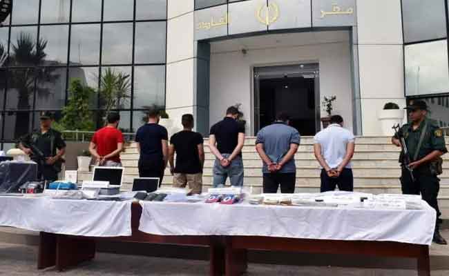 الإطاحة بشبكة إجرامية تحترف المتاجرة في بطاقات الدفع الإلكتروني بتيبازة