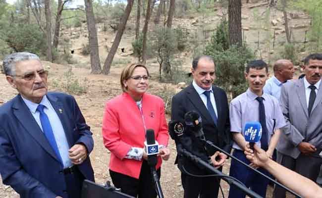 كريكو تؤكد أن قطاعها يعمل على “نقل رسالة الشهداء والمجاهدين إلى أبناء الجيل الحالي”…