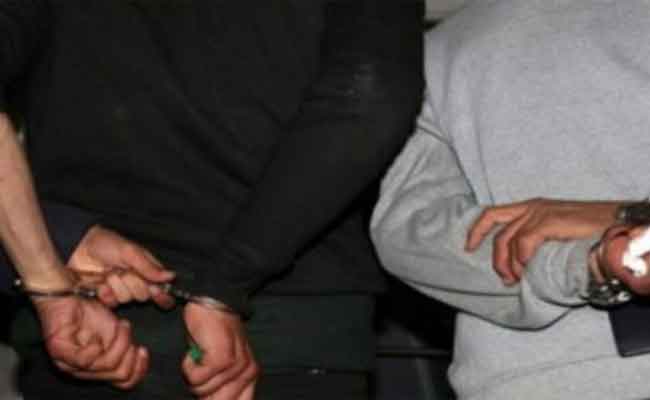 الإطاحة بمراهق و عشريني يحترفان سرقة المنازل ببجاية