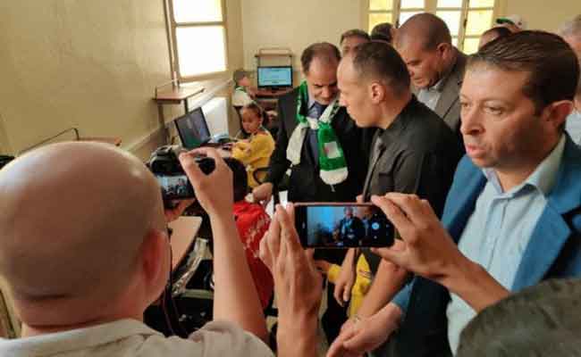 تعزيز بلدية انسيغة بولاية خنشلة بمكتبة للمطالعة