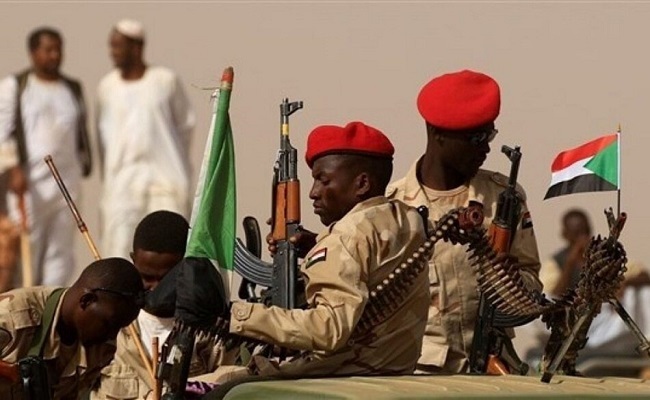 تجدد الاحتجاجات بسودان بعد يوم دامٍ وهتافات تطالب بإسقاط حكم العسكر