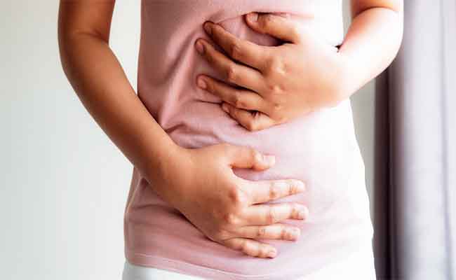 الغازات بعد الولادة مزعجة…فكيف يمكن علاجها؟