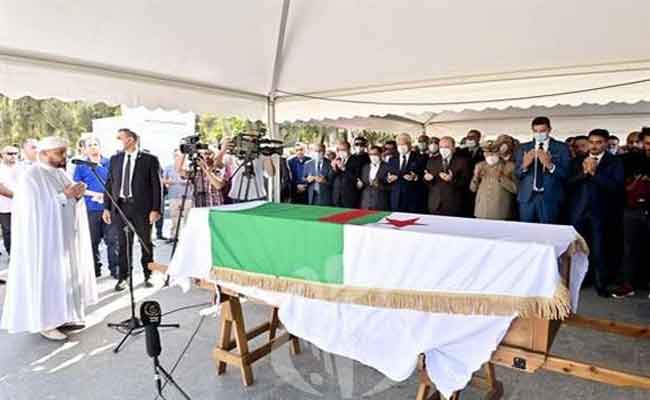 تشييع جثمان الأمين العام لرئاسة الجمهورية محمد الأمين مسايد بمقبرة العالية