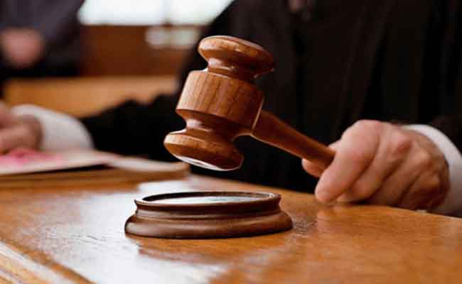 الحكم على المتورطين في سرقة مسدس ووثائق من منزل رئيس مجلس قضاء قسنطينة