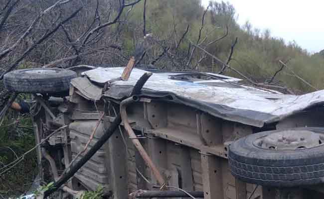 انقلاب حافلة يخلف 17 ضحية بسكيكدة