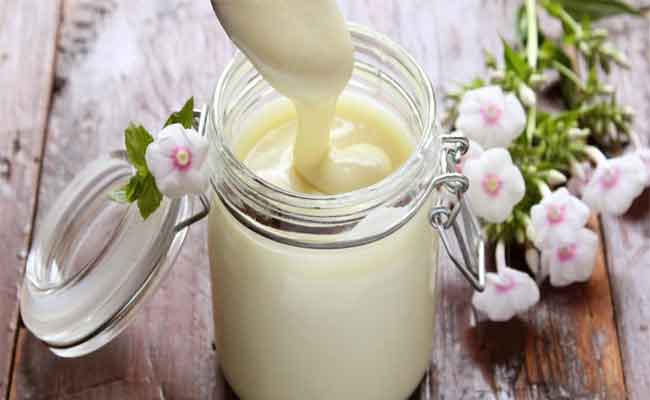 ما هو الحليب المكثف؟ وهل يمكنكِ تحضيره منزلياً؟