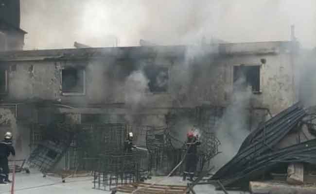 النيران تلتهم مصنعا للأفرشة بشتوان بتلمسان