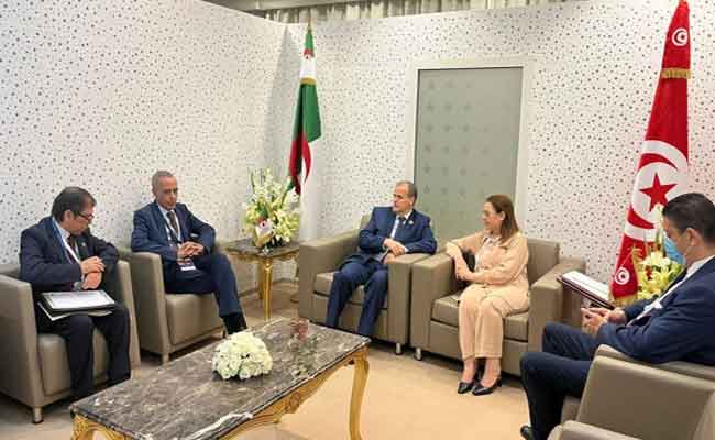 لقاء رزيق مع نظيرته التونسية ووزير الخارجية الأوغندي في تونس