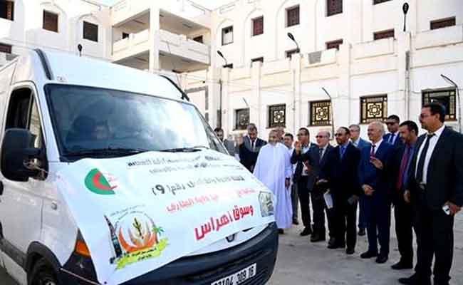 انطلاق قافلة تضامنية إلى متضرري الحرائق بمبادرة من وزارة الشؤون الدينية والأوقاف