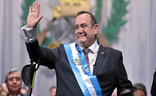 مسلحون يطلقون النار على حاشية رئيس غواتيمالا