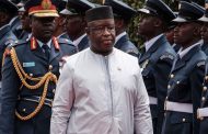 رئيس سيراليون يتهم المعارضة بالتمرد
