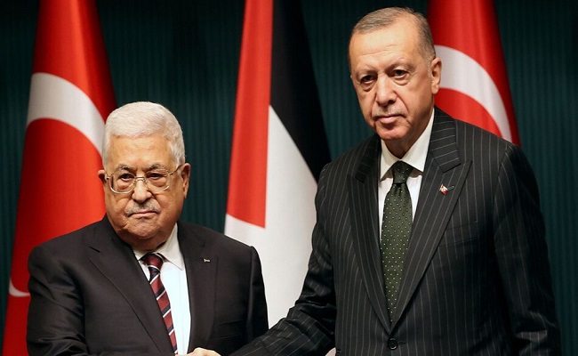 بعد إعادة علاقاتها الكاملة مع إسرائيل تركيا تنظم استقبالا حارا للرئيس الفلسطيني