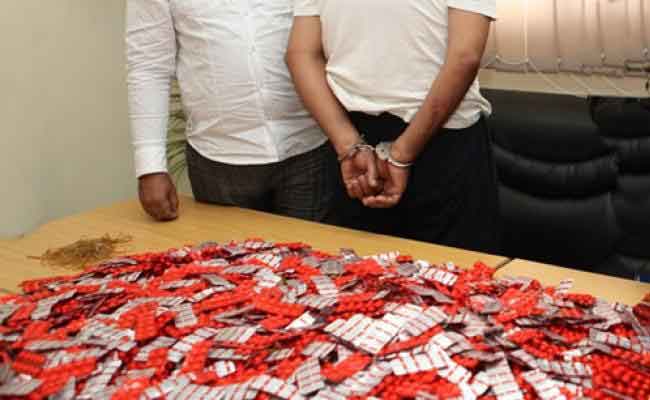 أمن العاصمة يحجز 6600 قرص مهلوس ويوقف شخصين