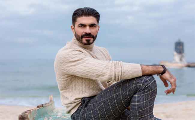 خالد سليم في حالة حب مع “يا جميل”…