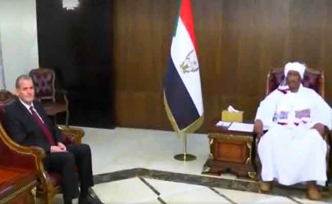 توجيه الدعوة لرئيس مجلس السيادة الانتقالي السوداني للمشاركة في أشغال القمة العربية بالجزائر