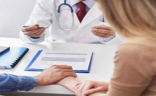 متى ينصح الطبيب بالتلقيح الصناعي؟ وهل هو إجراء مؤلم؟