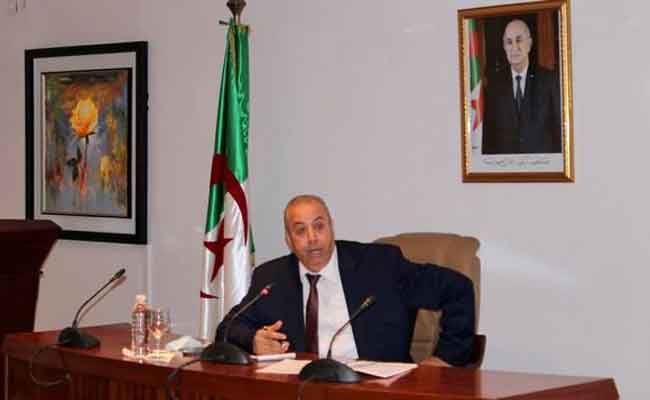 وزير الصناعة يؤكد ضرورة إعادة الثقة بين هياكل الدولة ومواطنينا