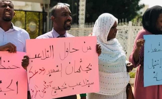 تأجيل دفن آلاف الجثث المجهولة يغضب السودانيين وتحذيرات من الطاعون