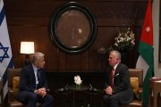 العاهل الأردني ورئيس الوزراء الإسرائيلي يبحثان التهدئة في الضفة الغربية