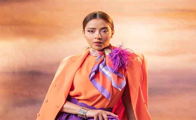 بمشاركة نجمات عربيات…بلقيس تقدم لمونديال قطر 2022Light the Sky