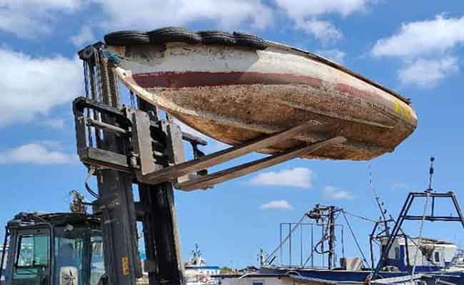 إزالة بقايا وحطام 37 وحدة صيد بحري بمينائي الصيد عنابة وشطايبي