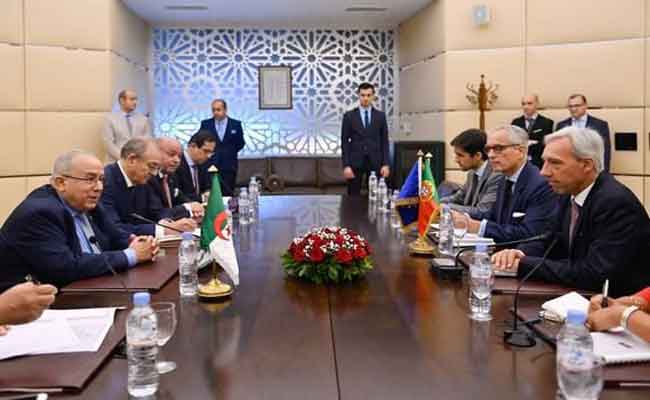 لعمامرة يجري محادثات مع نطيره البرتغالي لتعزيز العلاقات بين البلدين في عديد المجالات