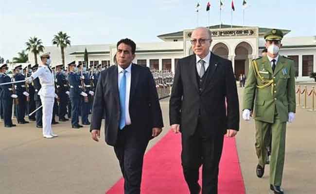 رئيس المجلس الرئاسي الليبي يغادر الجزائر بعد زيارة دامت يومين