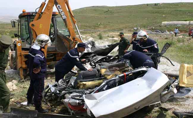 حادث مرور يخلف مصرع 3 أشخاص ومصابا ببسكرة