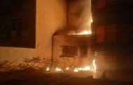 النيران تلتهم واجهة ثانوية أحمد بوشروقي بالشلف