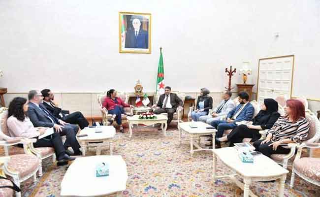 رئيس لجنة الشؤون الخارجية والتعاون بالمجلس الشعبي الوطني يستقبل وفدا برلمانيا فرنسيا