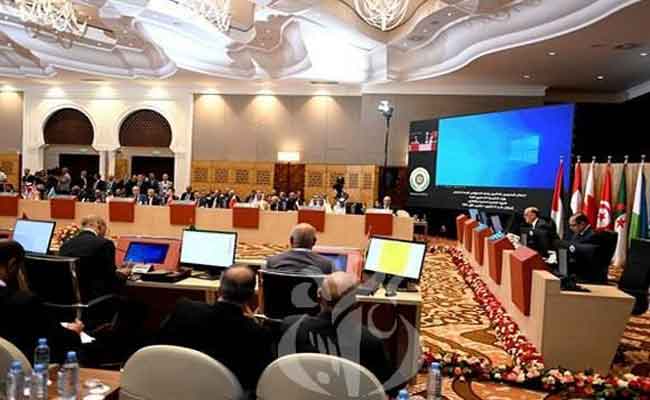 استلام الجزائر للرئاسة الدورية للقمة العربية