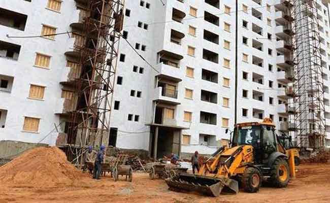 تسليم سكنات “عدل” لمستحقيها بعد الانتهاء من اشغال التوصيل بالكهرباء والربط بمختلف الشبكات