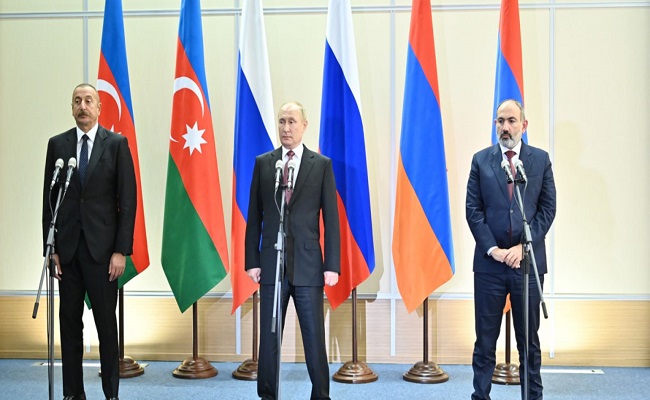 بوتين يعقد قمة ثلاثية مع زعيمي أرمينيا وأذربيجان