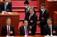 طرد الرئيس الصيني السابق من مؤتمر الحزب الحاكم
