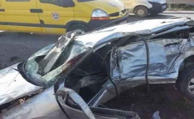 اصطدام بين سيارتين يخلف قتيلان و4 مصابين بالجلفة