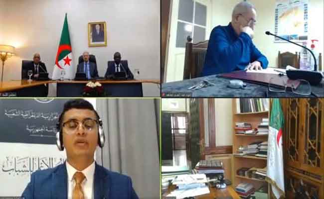 قوجيل يؤكد أن الشباب معني بمواصلة مسيرة البناء والتنمية وإعلاء صوت الجزائر