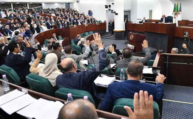 مصادقة المجلس الشعبي الوطني بالأغلبية على مشروع قانون المالية لسنة 2023