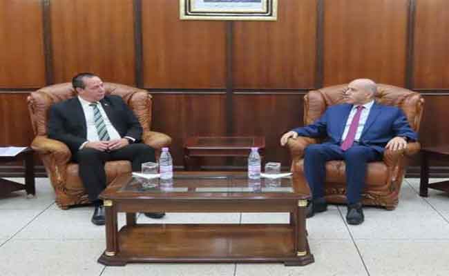 سايحي يستقبل وزير الصحة الكوبي