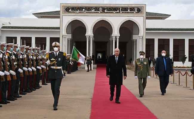 تبون يغادر الجزائر صوب قطر لحضور حفل افتتاح كأس العالم 2022