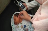 باحثون يحولون الهاتف الذكي وسماعة الأذن لأداة اختبار سمعي لحديثي الولادة...