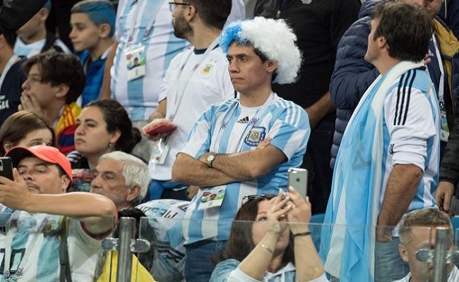 حظر دخول ما يقرب من ستة آلاف مشجع أرجنتيني ملاعب كأس العالم في قطر