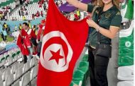 من هي المشجعة التونسية التي لفتت الانتباه أمام الدنمارك؟