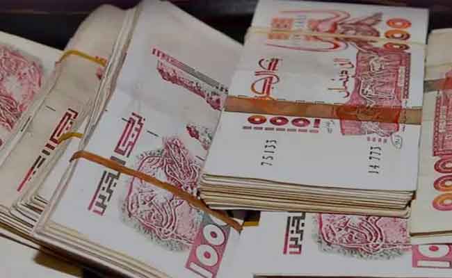 إلقاء القبض على شخصين يحترفان تزوير الأوراق النقدية بالبويرة